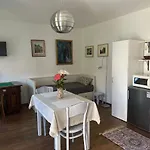 U Jezirka Apartament *